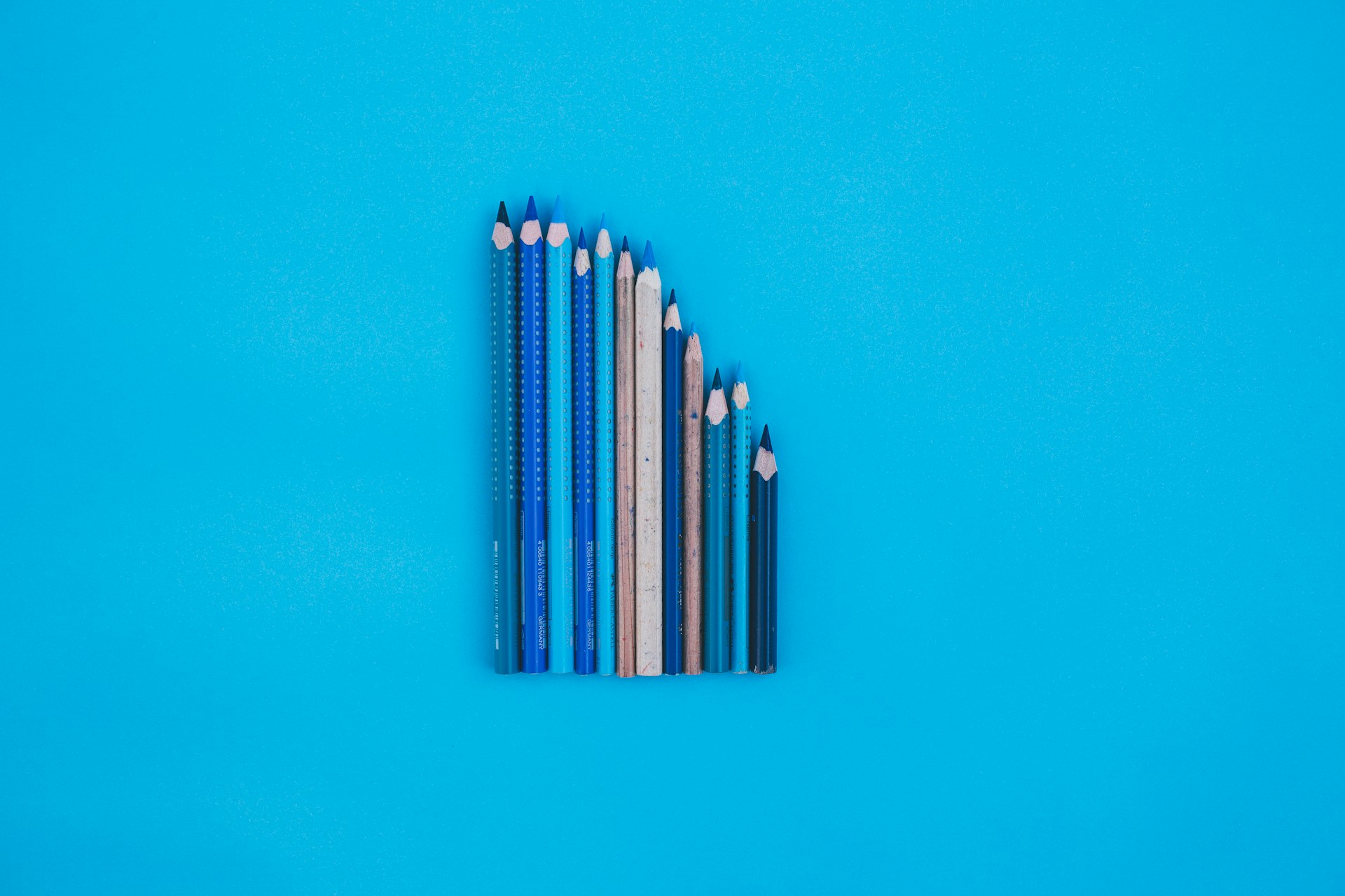 How Predictive AI Tools Transform Lead Generation: Efficiency, Personalization, and ROI